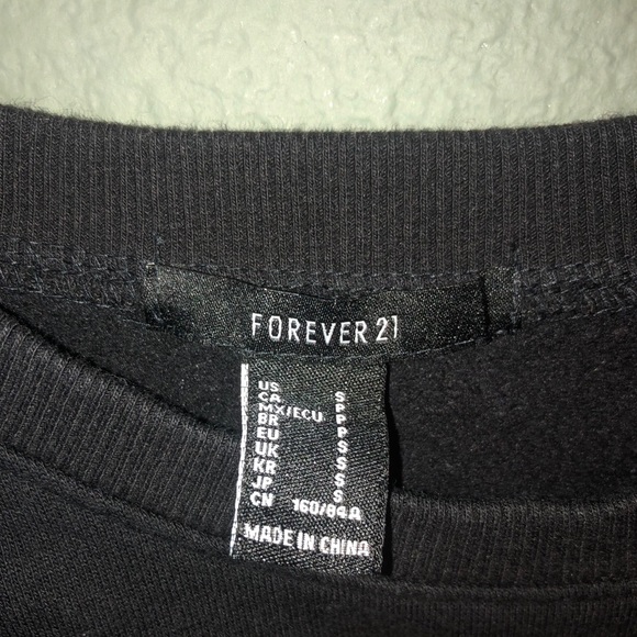 Cropped Sweatshirt - Picture 3 of 3